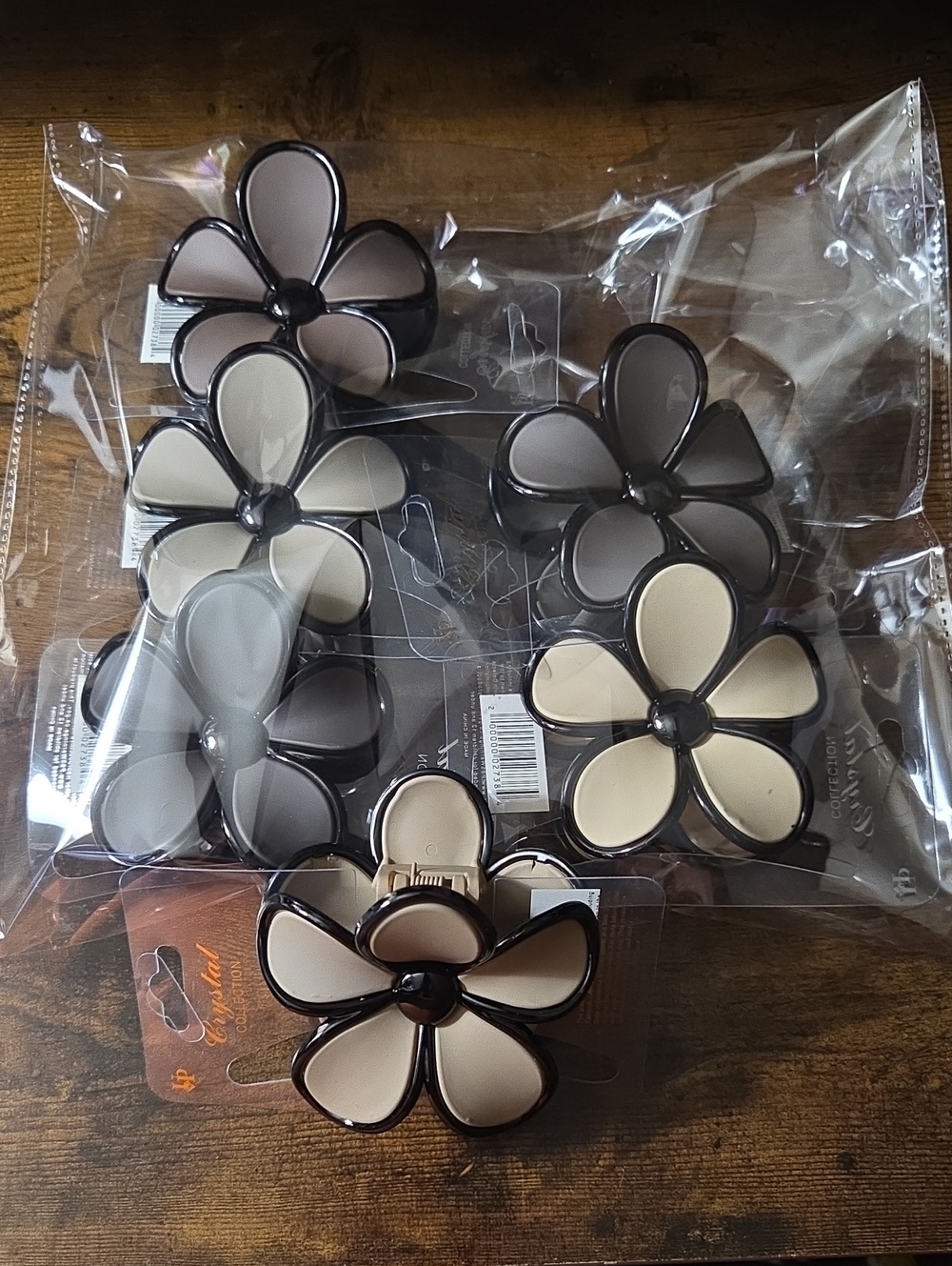 Neutral Beige & Taupe Flower Hair Claw – Classic Floral Clip 6pk
